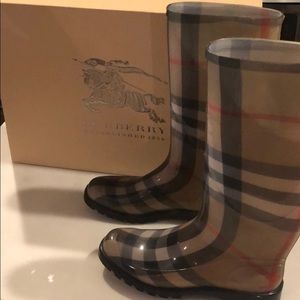 Burberry check rain boots